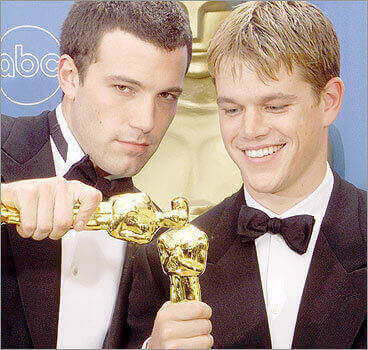 Matt Damon and Ben Affleck kissing gay couple award oscar